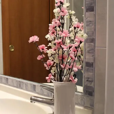 Louisiana Hotel *