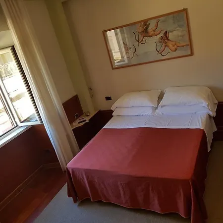 Louisiana Hotel