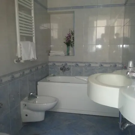Louisiana Hotell 2*