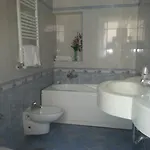 Louisiana Hotel *